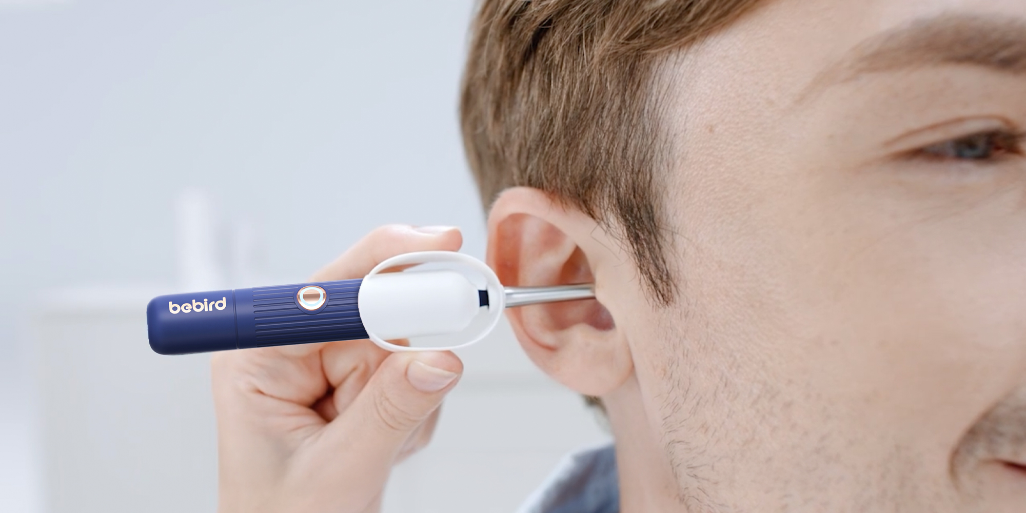 width=100% Urządzenie do czyszczenia uszu Bebird EarSight Plus R37R - biały